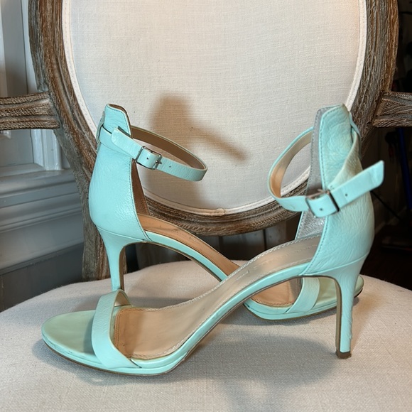 Banana Republic JAYLEN Strappy Ankle High Heel Sandal. Mint/Menthe. Size 10 - Picture 9 of 10